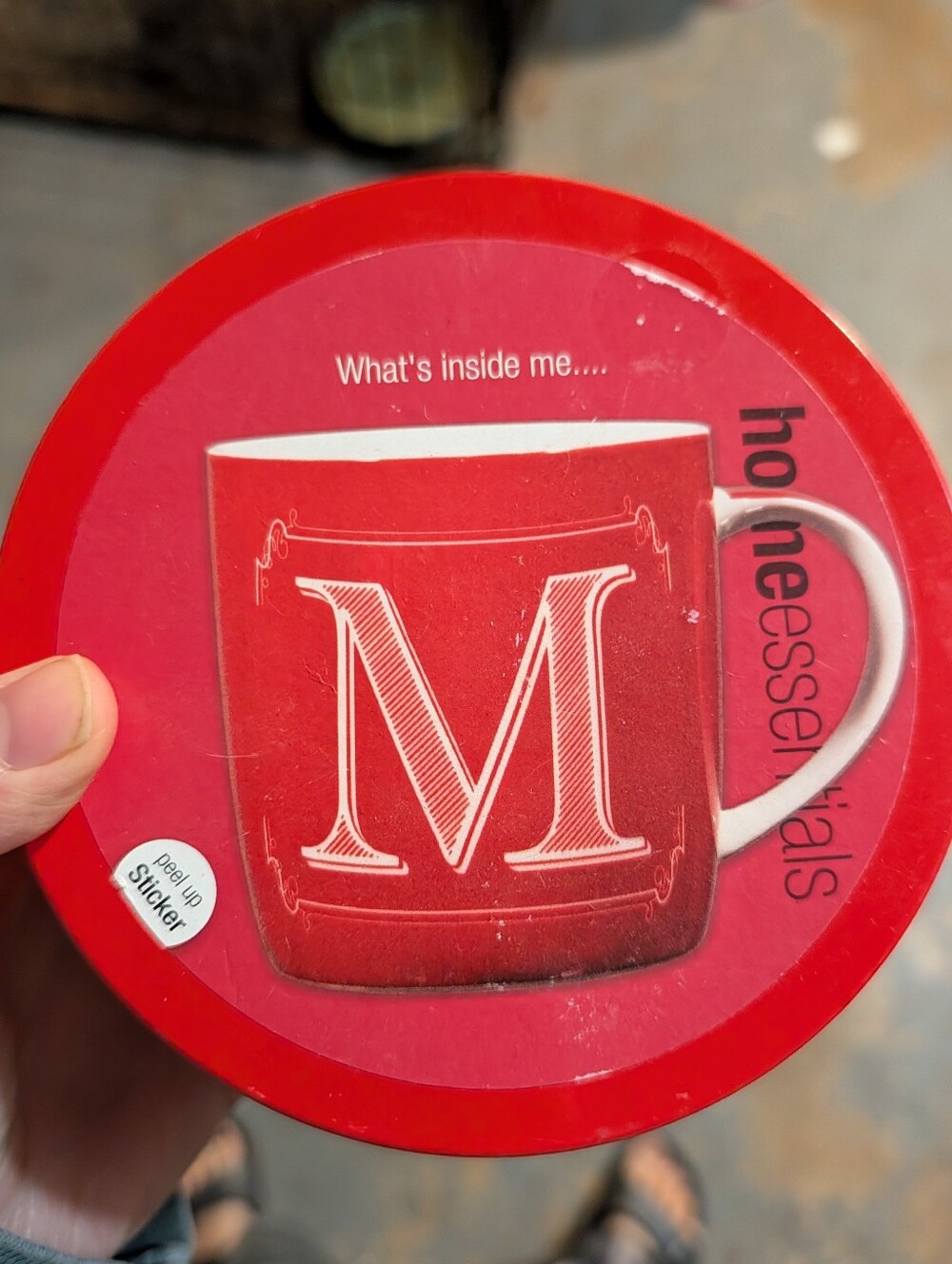NEW Home Essentials M Mug (Red And White)